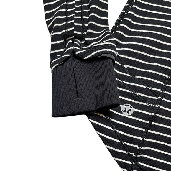 Lululemon Base Runner 1/2 Zip Jacket Size 4 - Picture 13 of 16